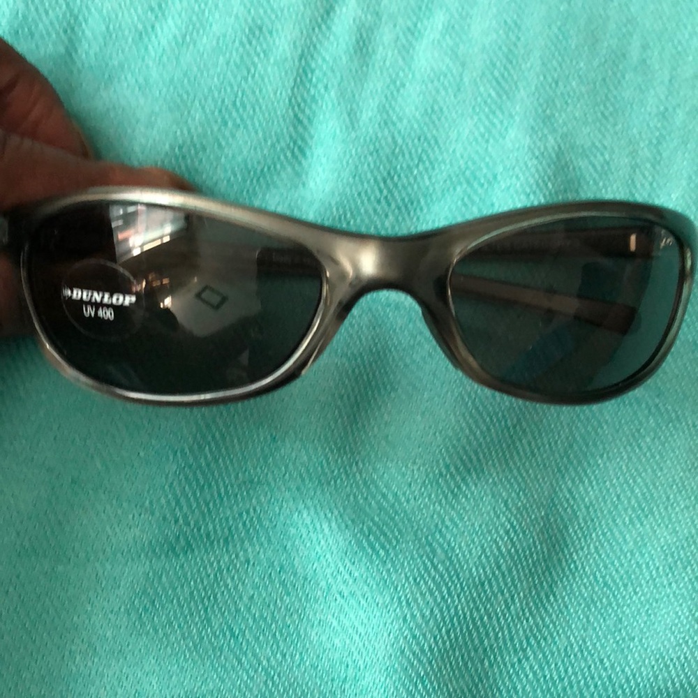 Dunlop Gray Sporting Men’s Sunglasses. New